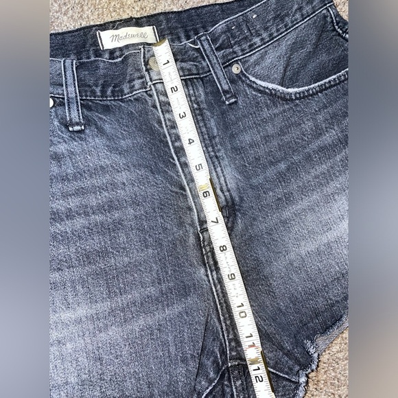 Madewell Relaxed Denim Shorts Faded Black Color Raw Hem - Picture 11 of 11